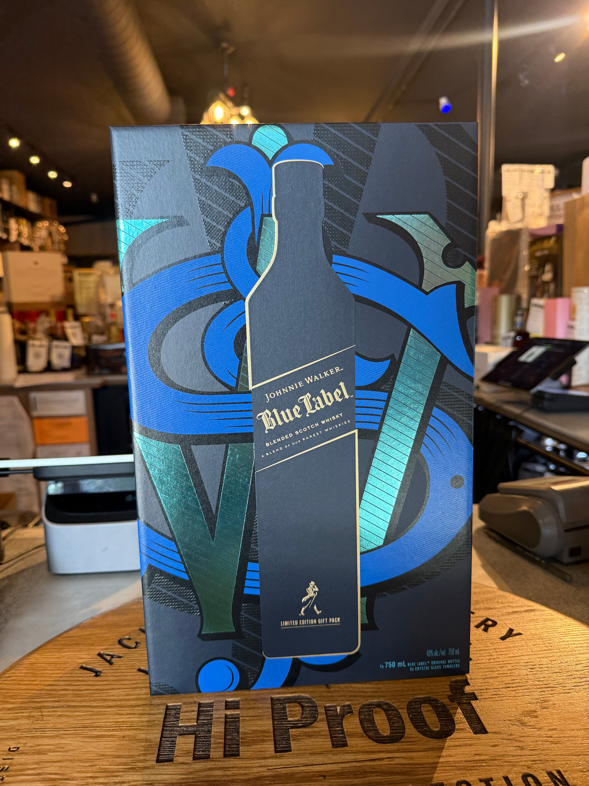 Johnnie walker Blue 750mL with 2 Crystal Glass Gift Pack