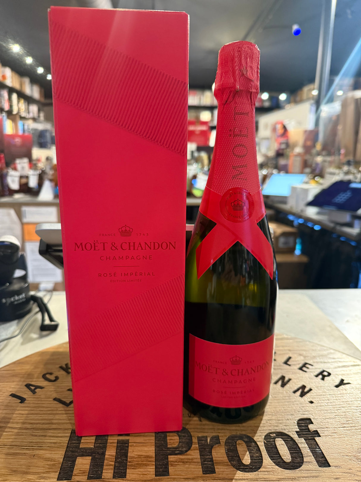 Moet & Chandon Imperial Rose Champagne Limitee Edition 750mL