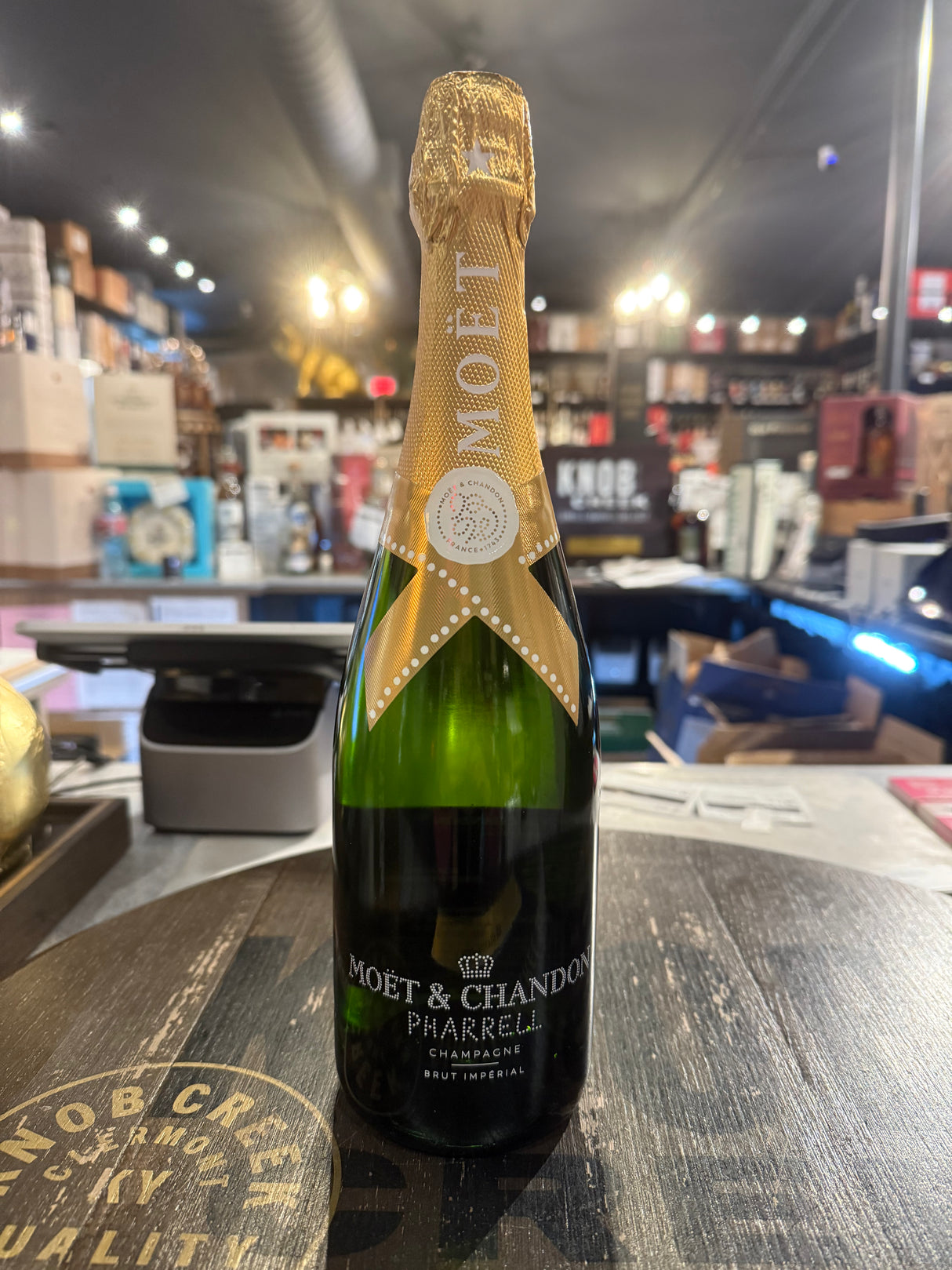 MOET & CHANDON CHAMPAGNE BRUT IMPERIAL PHARRELL WILLIAMS EDITION FRANCE 750ML With Gift Box