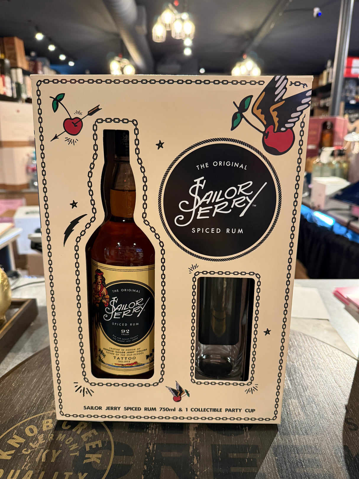 SAILOR JERRY SPICED RUM 750 ML W.Glass Gift Pack