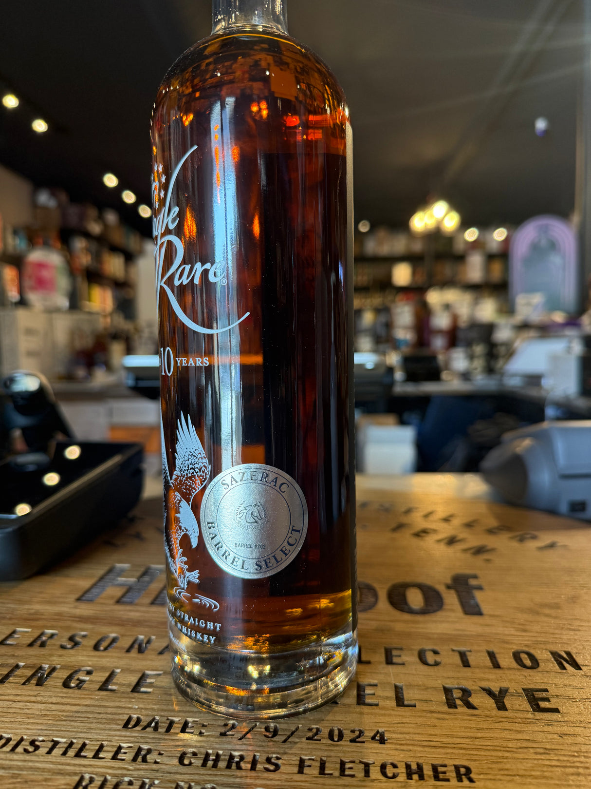 Eagle Rare 10 Years Single Barrel Bourbon 750 mL (15-B-19-U-1-066-202)