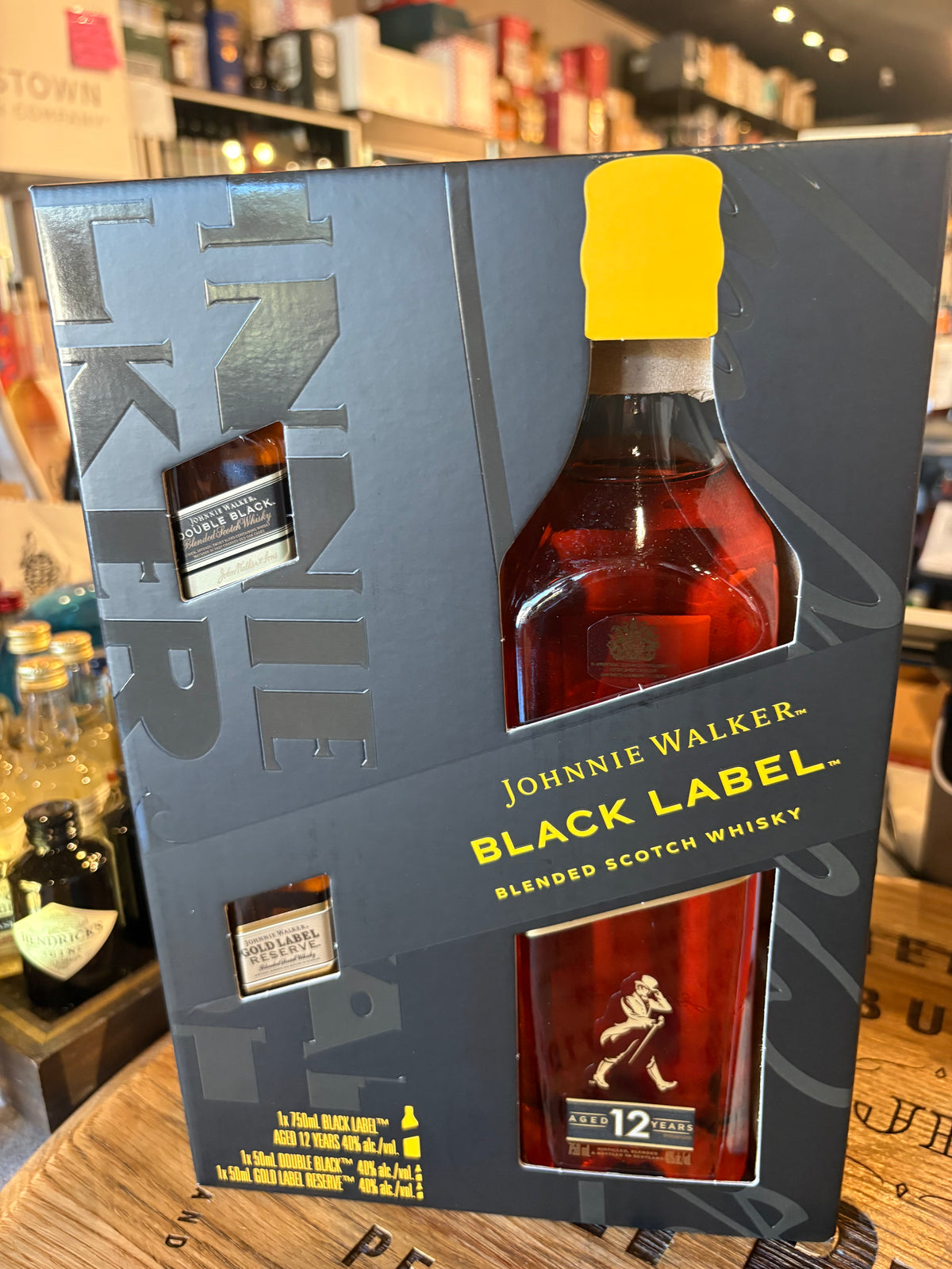 Johnnie Walker Black 12year Gift Pack 750ml W. 50ml 2bottle