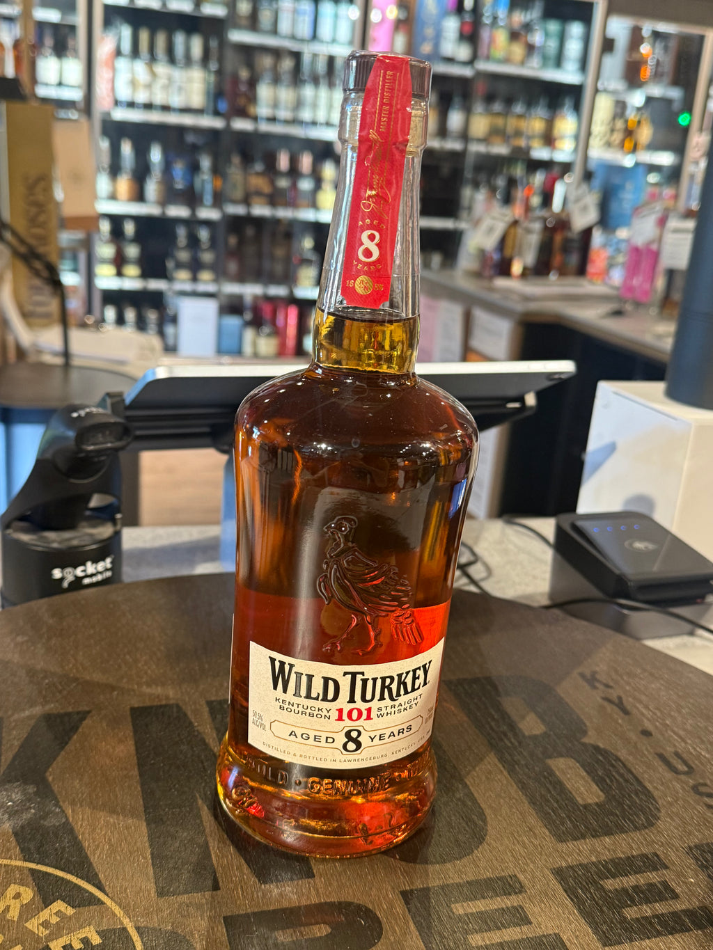 カ*ロ様 Wild Turkey 8年 101プルーフ ウイスキー Wild Turkey 8 Years 101 Proof 1.75L ($2, Pour 30ml) – Bottle Shop