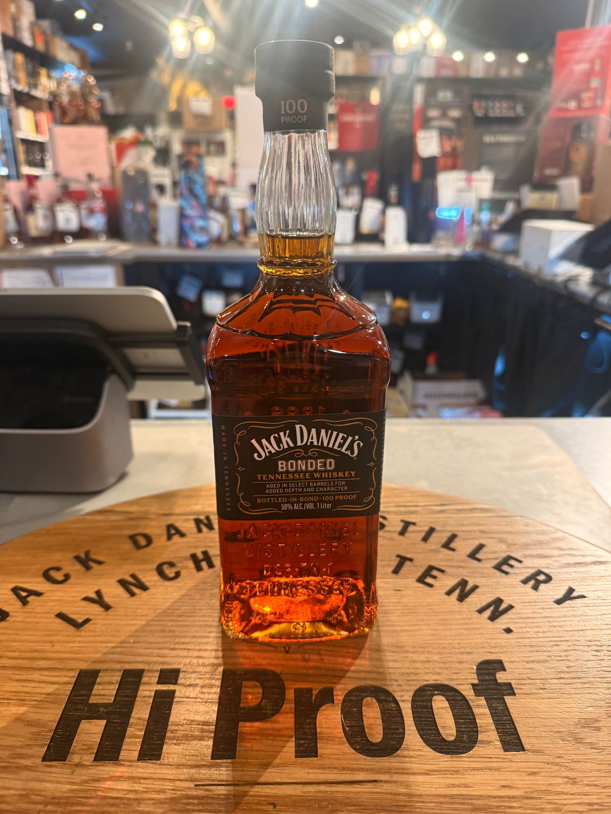 Jack Daniel's Bonded Tennessee Whiskey - Bottled-in-Bond 100 Proof 1L - Premium American Whiskey