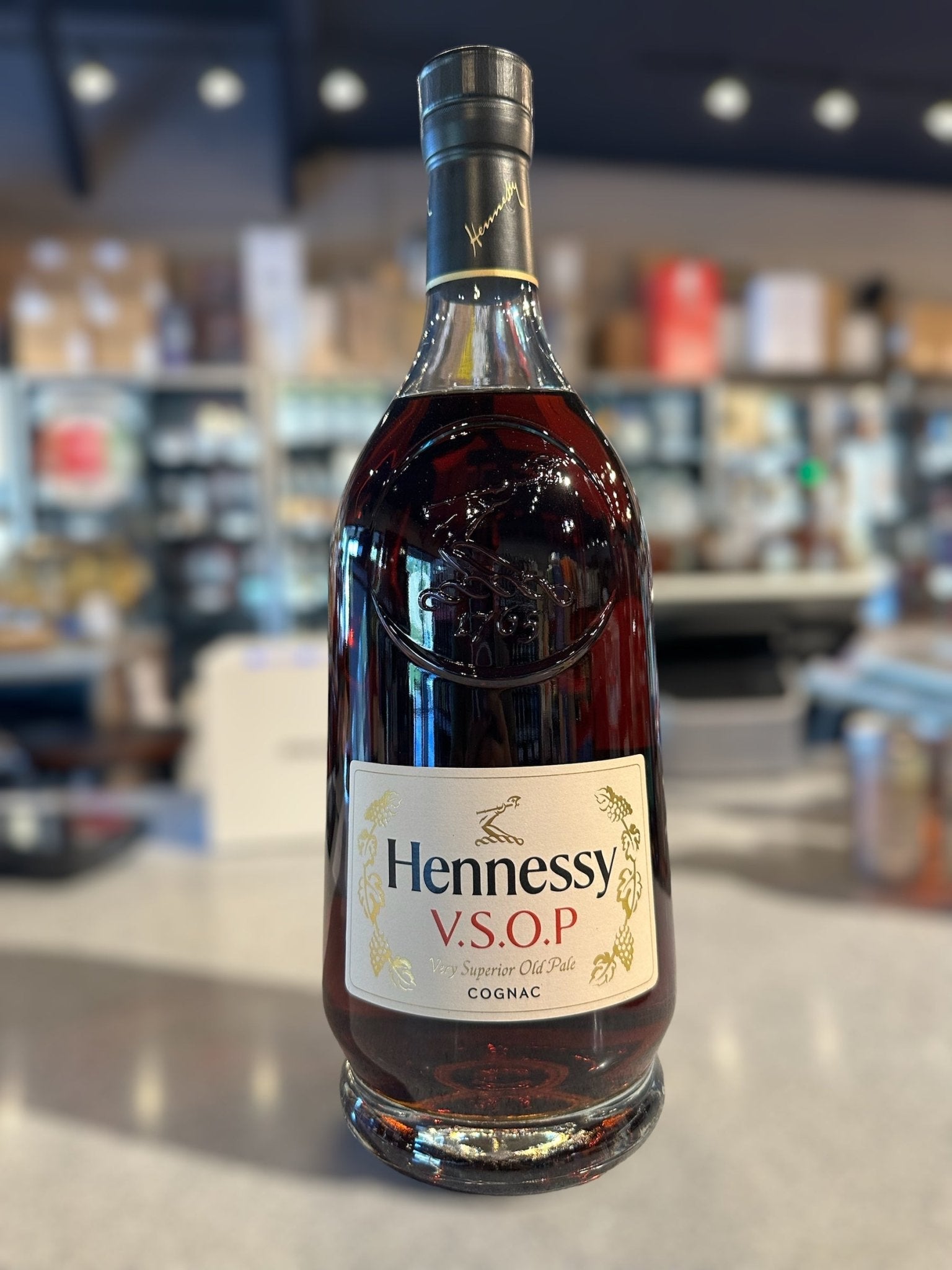 Hennessy V.S.O.P RESERVE コニャック 古酒 ヘネシー VSOP リザーブ コニャック 700ml 箱付き | お酒買取エイブイ