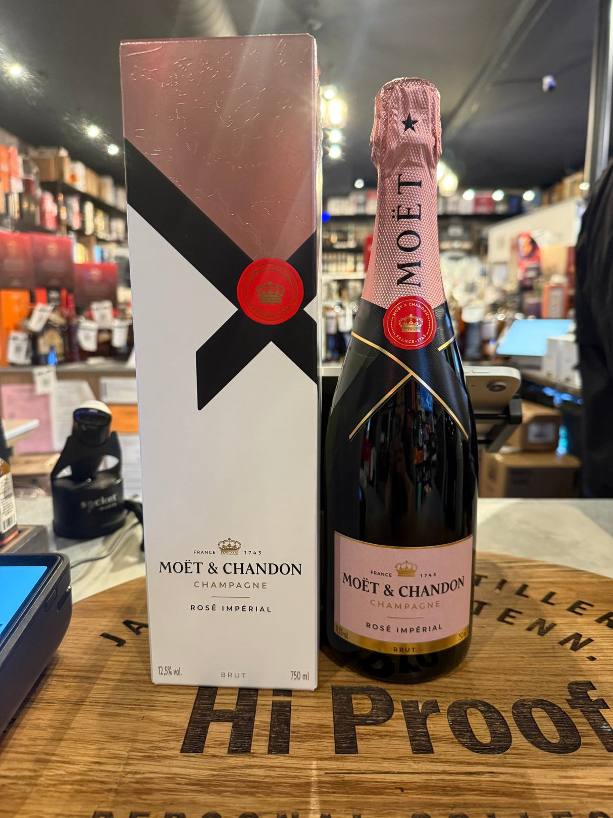 Moet & Chandon Rose Imperial Champagne 750mL - Hi Proof - MOET & CHANDON